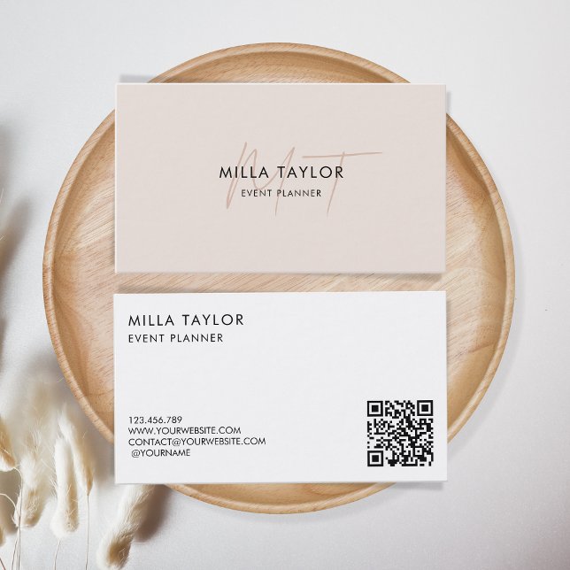 Chic Modern Blush Pink Monogram Feminine QR Code Visitenkarte (Von Creator hochgeladen)
