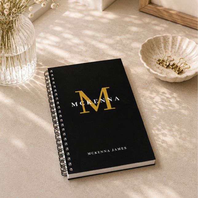 Chic Modern Monogram Black Gold Erstname Notizbuch (Von Creator hochgeladen)