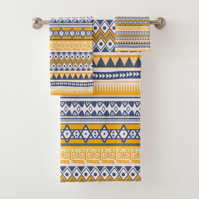 Chic Modern Tribal Muster Saffron Navy Blue Badhandtuch Set (Insitu)