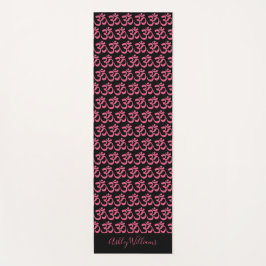 Chic Monogram Hot Pink Om Symbol Pattern Schwarz Yogamatte