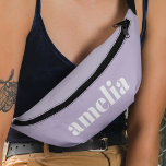 Chic Monogram Lavender Lila Bauchtasche<br><div class="desc">Chic Fanny Pack mit Ihrem Namen oder Monogramm Initialen in einem trendigen großen Schriftart auf einem pastellfarbenen Lavendel lila Hintergrund. Sie können die Größe des Schriftartes im Entwurfstool für kürzere oder längere Namen anpassen.</div>