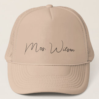 Chic Mr. or Mrs. last name bestickt baseball cap Truckerkappe