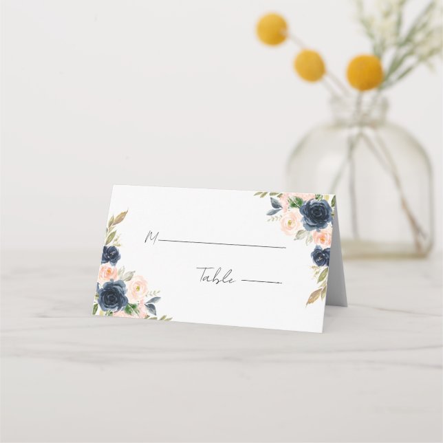 Chic Navy Blue and Blush Pink Floral Wedding Platzkarte (Vorderseite)