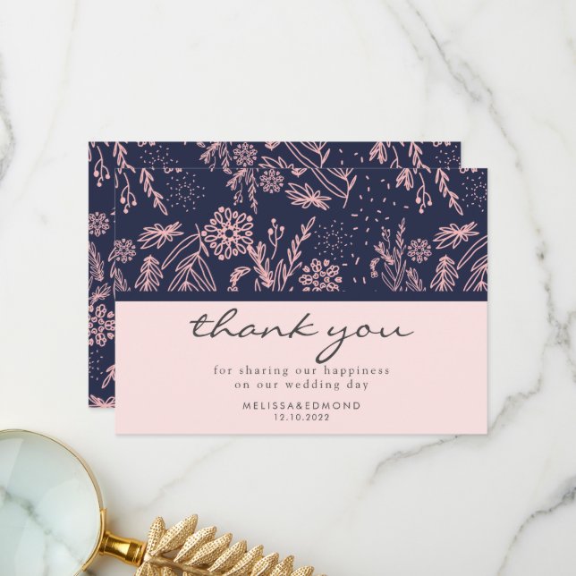 Chic Navy Blue Blush Pink Blumenmuster Hochzeit Dankeskarte (Vorderseite/Rückseite Beispiel)