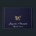 Chic Navy Blue Monogram Names Newlyweds Wedding Fußmatte<br><div class="desc">Chic Navy Blue Monogram Names Newlyweds Wedding Doormat. Personalisierte marineblaue mit Monogramm Türmchen mit elegantem klassischem Drehbuch für den Familiennamen Initial, Namen der Braut und Bräutigam und Datum auf einem soliden marineblauen Hintergrund. Perfektes Geschenk für frische Weds, oder schön für Ihre eigene Zuhause. Klicken Sie auf diese Vorlage personalisieren, um...</div>