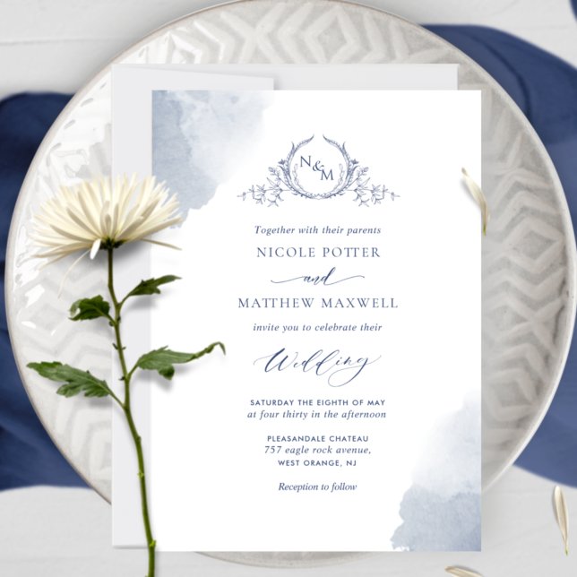 Chic Navy Blue Watercolor Stains, Monogram Wedding Einladung (Von Creator hochgeladen)