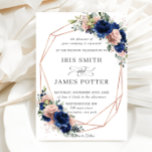 Chic Navy Rose Gold Blush Floral Wedding Geometric Einladung<br><div class="desc">Diese schicke Hochzeitseinladung enthält einen geometrischen Rahmen aus Rose, vergoldet, mit einer rustikalen Aquarellblau, blütenrosa Blüte und grünem Blattwerk. Personalisieren Sie es einfach und schnell mit Ihren Daten, drücken Sie einfach die Schaltfläche Anpassen, um den Stil und die Platzierung des Textes weiter zu ordnen und zu formatieren. c) Das glückliche...</div>