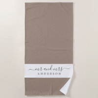 Chic neu verheiratet Frau Taupe White Mit Monogram