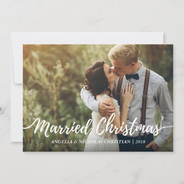 Chic Newlyweds Verheiratetes Weihnachtstypografie- Einladung (Vorderseite)