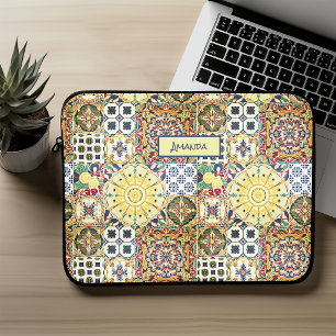 Chic orange mediterrane Kacheln Monogramm Laptopschutzhülle