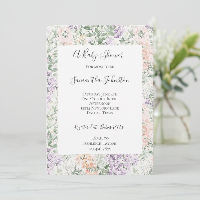 Chic Peach Lilac Lavender Floral Baby Dusche Einladung (Stehend Vorderseite)