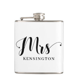 Chic Personalisiert Mrs. Newlywed Typografy Flachmann