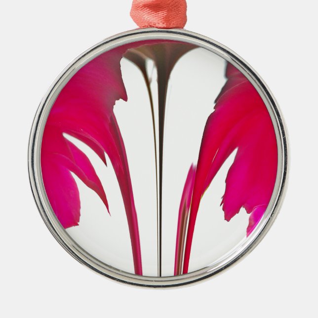 Chic phantastische Rote Rose unter dem weißen Himm Silbernes Ornament (Vorne)
