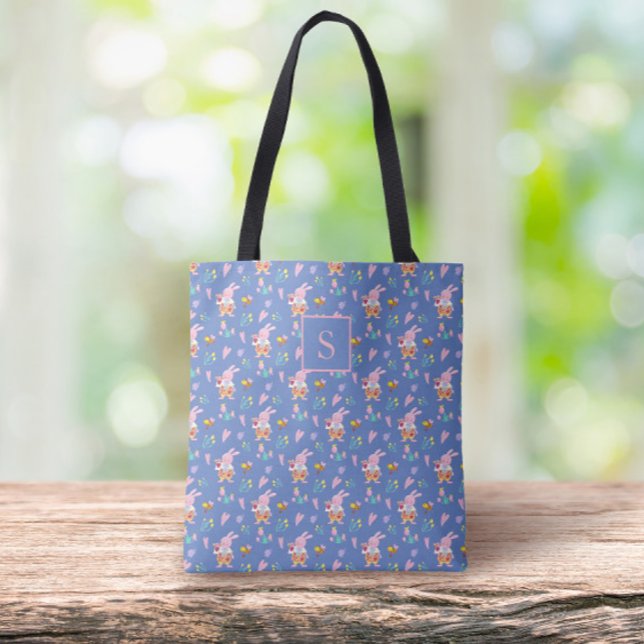 Chic Pink Bunny Floral Pattern Blue Monogram Tasche (Von Creator hochgeladen)