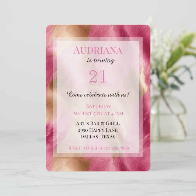 Chic Pink Gold Cowgirl Cowhide Birthday Einladung (Stehend Vorderseite)