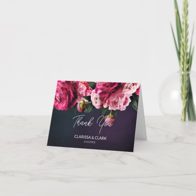 Chic Pink Peony Couples Name & Date Wedding Dankeskarte (Vorderseite)