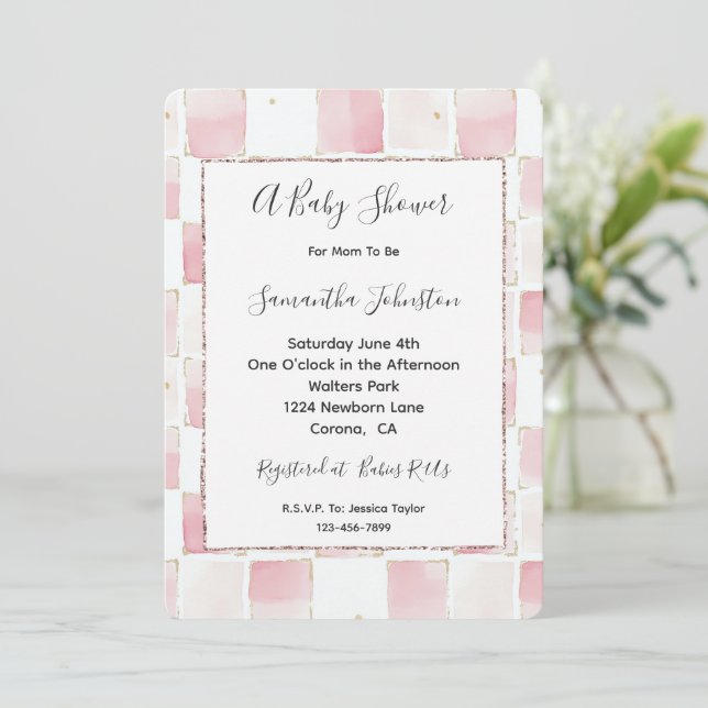 Chic Pink White Squares Babydusche Einladung (Stehend Vorderseite)