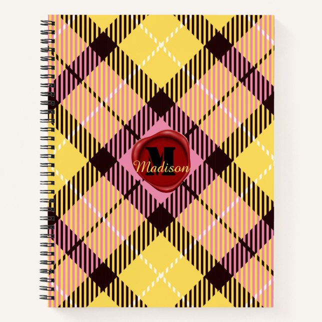 Chic Pink Yellow Tartan Briefmarke Monogram Script Notizbuch (Vorderseite)
