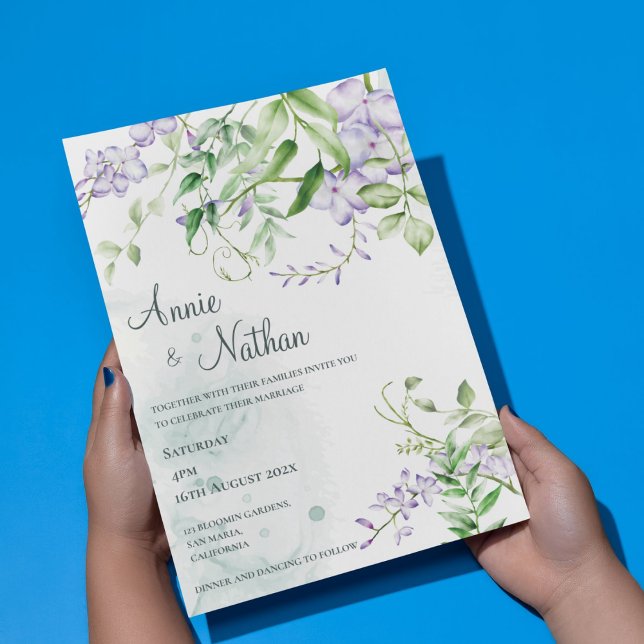 Chic Purple Flowers Grüne Blätter Blumenzehen Einladung (Chic Purple Flowers Green Leaves Floral Wedding Invitation)