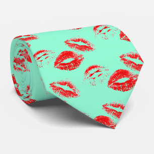 Chic Red Lip Print Krawatte auf Mint Green Hinterg