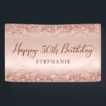 Chic Rose Gold Glitzer Happy 50th Birthday Script Banner<br><div class="desc">Elegante moderne Sparkle Rose Gold Glitzer Personalisiert Happy 50. (oder JEDES Alter) Geburtstagsparty Banner. Dieses Girly Adult feminine FIFTY (FIFTIETH) Geburtstagsdekor mit "Happy 50th Birthday"-Text in einem stilvollen handgeschriebenen Kalligrafieschrift und individuelle Name auf rot rosa oder Rose Gold Imitate gebürstete metallische Folie Hintergrund mit lockerem Glam Glitzer Rahmen. Ideal für...</div>
