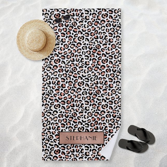 Chic Rose Gold Leopard Print Personalisiert Strandtuch (Chic Rose Gold Leopard Print Personalized Beach Towel)