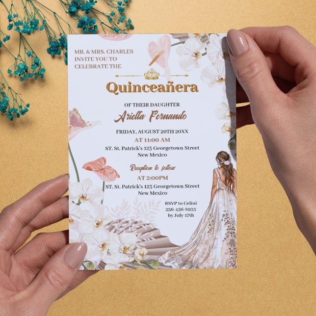 Chic Sage & Blush Blues Quinceñera Einladung (Chic Sage & Blush Floral Quinceañera Invitation with Gold Accents)