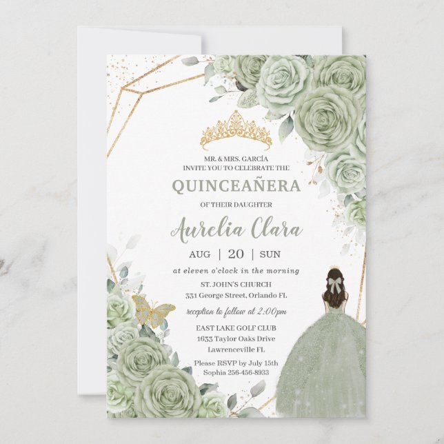 Chic Sage Green Floral Princess Gold Quinceañera Einladung (Vorderseite)