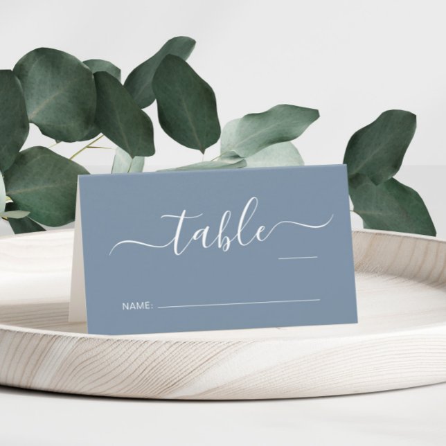 Chic Schriftart Dusty Blue Hochzeit Tischnummer Platzkarte (Von Creator hochgeladen)