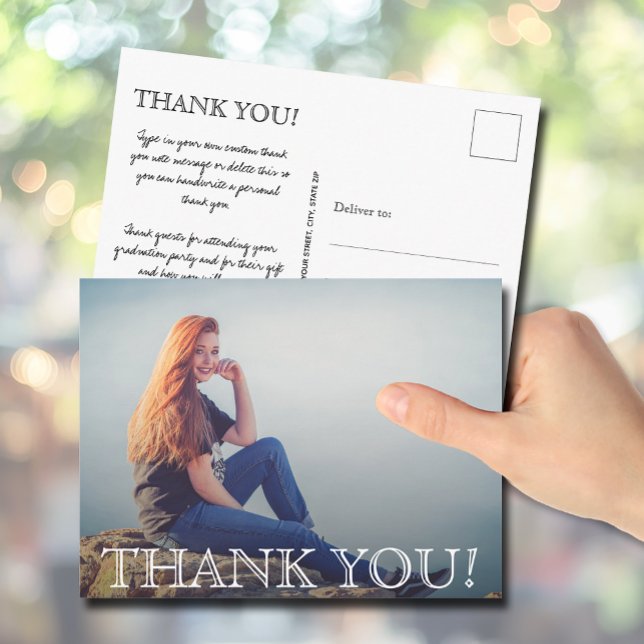 Chic Script Abschluss Foto Vielen Dank Postkarte (Graduation photo thank you postcards)