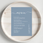 Chic Script Dusty Blue Wedding Reception Menükarte<br><div class="desc">Chic dusty blue Dinner Dinner Menü mit "menu" in einem stilvollen weißen Kalligraphie-Skript mit Swashes,  Ihr individuelles Menü in schlichter,  moderner weißer Typografie,  Ihre Vornamen verbunden mit einem Herz und Ihr Empfang Datum.</div>