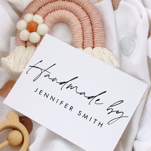 Chic Script Moderne Minimalistische "Handmade by" Gummistempel (Von Creator hochgeladen)