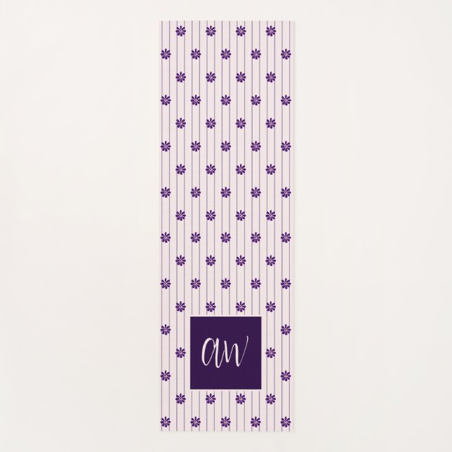 Chic Script Monogram Blume Blush Violet Strichen Yogamatte (Vorderseite)