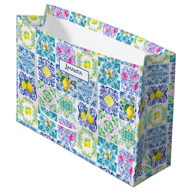 Chic Sicilian azulejo Amalfi Mediterrane Fliesen Große Geschenktüte (Vorderseite Schrägansicht)