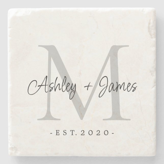 Chic Silver Monogram Script-Namen Hochzeitdatum Steinuntersetzer (Vorderseite)