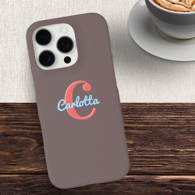 Chic Stylish Mocha Brown Monogram Initial Name iPhone 16 Pro Hülle (A chic phone case in mocha brown, with red and blue initial and name forming a custom monogram)