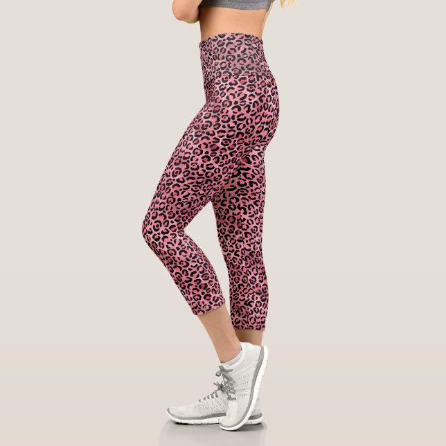Chic Trendy Black Pink Leopard Print Capri Leggings (Links)