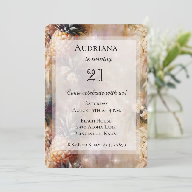 Chic Tropical Pineapples Sparkle Geburtstag Einladung (Stehend Vorderseite)