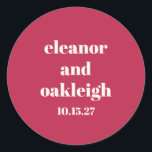 Chic Typografie Magenta Red Ivory Custom Wedding Runder Aufkleber<br><div class="desc">Fett Chic Typografie Magenta Red Ivory Moderne Custom Wedding Classic Round Sticker</div>