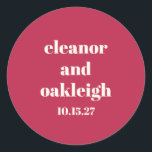 Chic Typografie Magenta Red Ivory Custom Wedding Runder Aufkleber<br><div class="desc">Fett Chic Typografie Magenta Red Ivory Moderne Custom Wedding Classic Round Sticker</div>