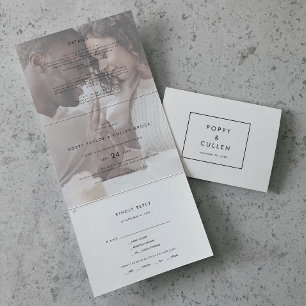 Chic Typografie Verblassene Hochzeit von Foto Dreifach Gefaltete Einladung