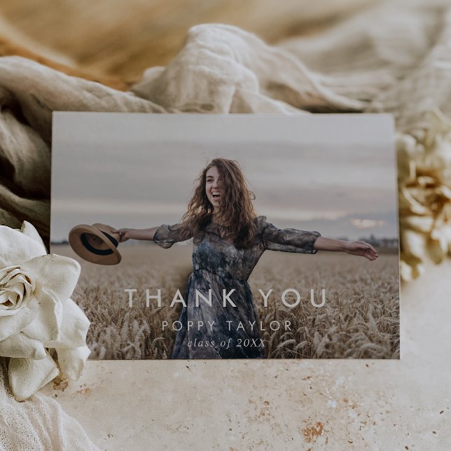 Chic Typografy Grad Foto Abschluss Dankeskarte (Von Creator hochgeladen)