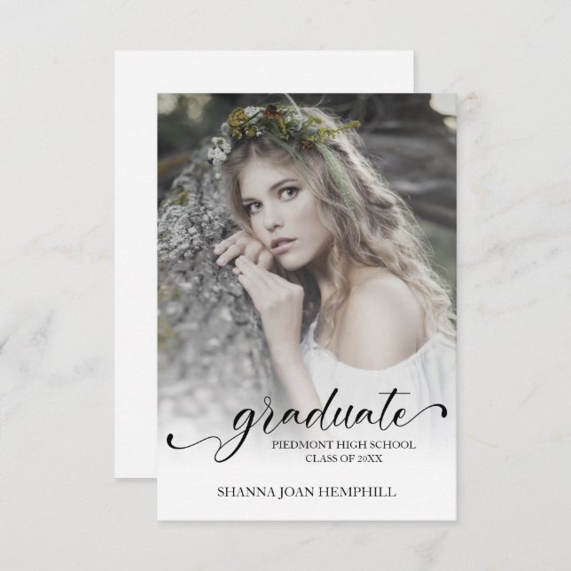 Chic Typography Script Graduate School Graduation Einladung (Vorne/Hinten)