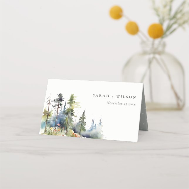 Chic Watercolor Pine Forest Landschaft Hochzeit Platzkarte (Vorderseite)