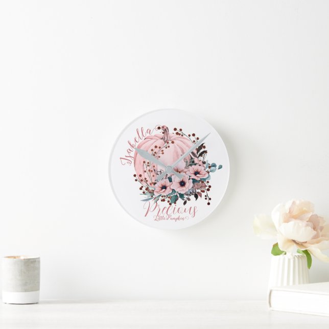 Chic Whimsical White Pink Pumpkin Floral Runde Wanduhr (Zuhause)