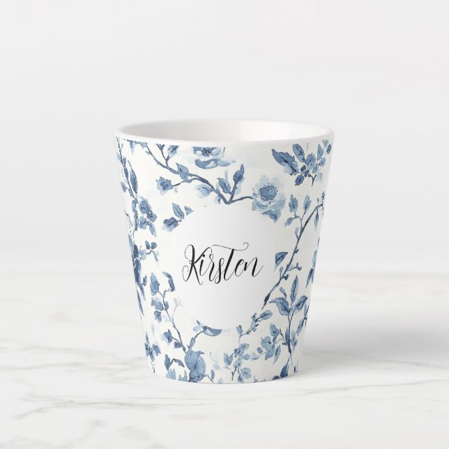 Chic White Blue Floral   Milchtasse (Vorderseite)