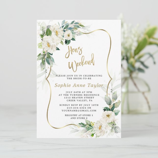 Chic White Blume Gold Hens Bachelorette Wochenende Einladung (Stehend Vorderseite)