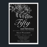 Chic White Floral 50 und fabelhaft Geburtstag Einladung<br><div class="desc">Ihre Gäste werden wissen,  dass dies ein besonderes Party sein wird,  wenn Sie sich diese Einladung ansehen! Dieses Design besticht durch elegante weiße Blume auf einem dramatischen schwarzen Hintergrund.</div>