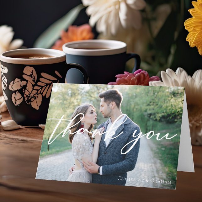 Chic White Script Overlay Wedding Foto Vielen Dank Dankeskarte (Von Creator hochgeladen)