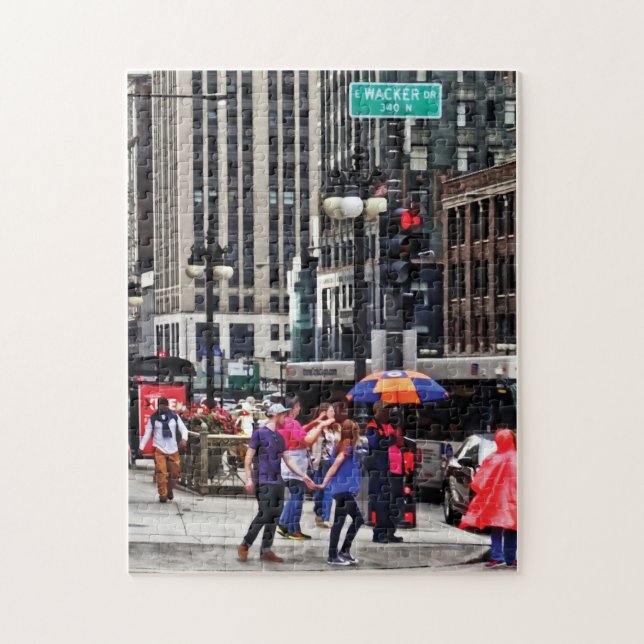 Chicago IL - Regentag auf E Wacker Drive (Vertikal)